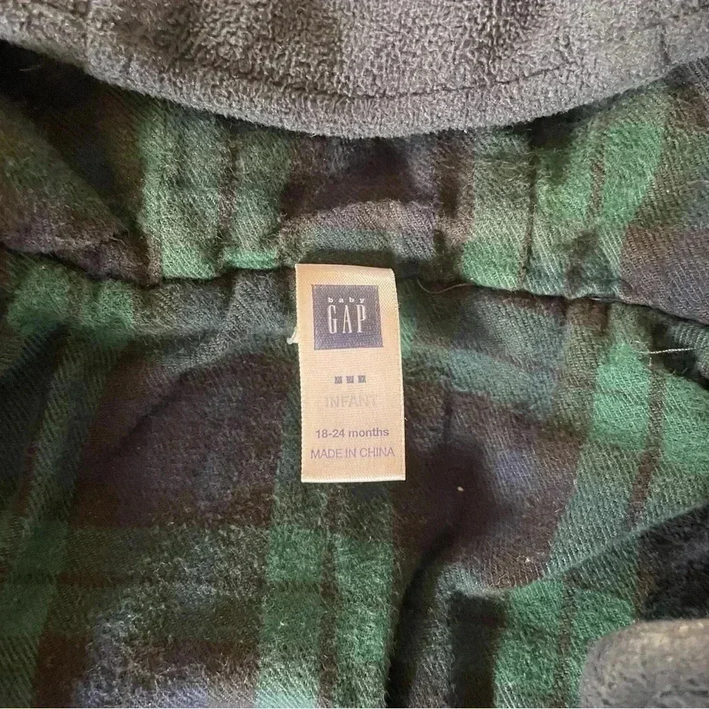 GAP 18-24 month navy coat with buttons‎ and green plaid interior